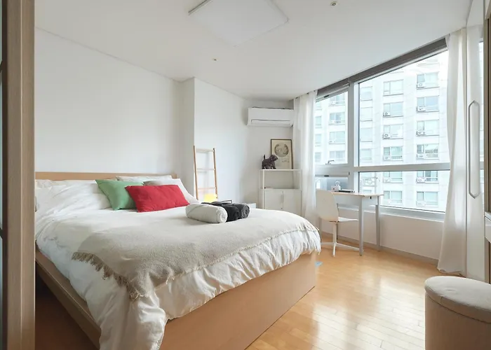 Urban Apartamento *